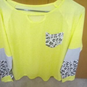 Women's XL yellow with leopard sleeves with black stipes